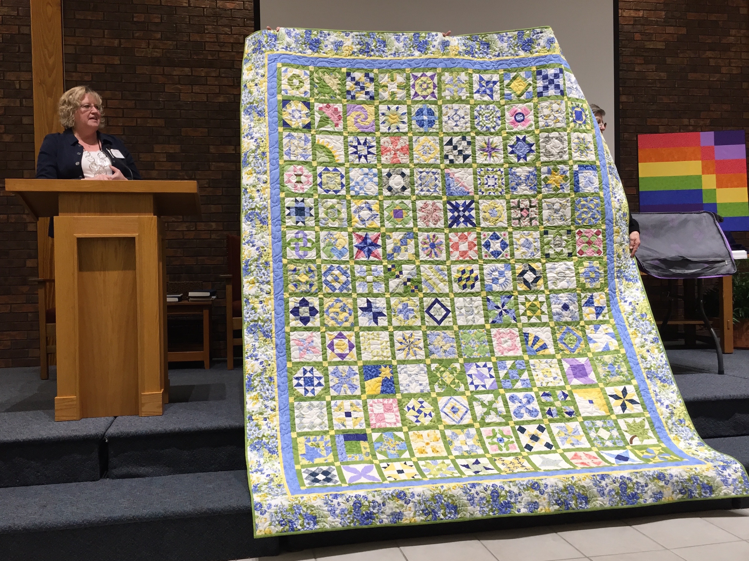 hands-all-around-quilt-guild-bloomington-normal-il-catherine-redford